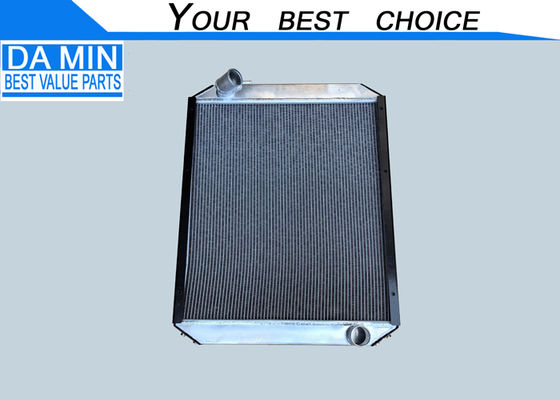 Radiator 16041-E0030 voor vrachtwagens Kernhoogte 720 mm Kernbreedte 620 mm Hino500 Truck Engine Cooling Auto Parts