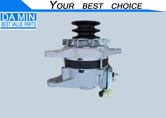 FVR 6SD1 Generator 8943991571 Rieten 2 Groove 3 Pin Elektrische stekker 24V 40A Alternator Koelventilator Buiten motoronderdelen van vrachtwagen