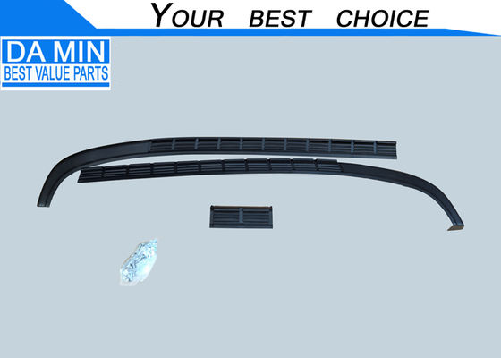 FSR FRR Bumper Step Set Links 1712600811 Midden 1712600821 Rechts 1712600801 Plastic Isuzu Body Parts