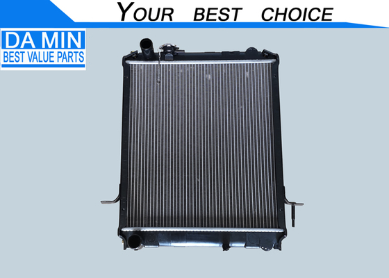 4HG1 Radiateur 8971771931 NPR NQR Motor Koeling Onderdelen Kern Hoogte 530mm Kern Breedte 490mm Aluminium-Plastic Water Tank